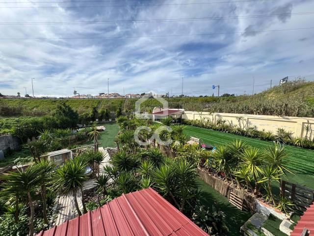 Terreno de 1200m2 na Charneca de Caparica