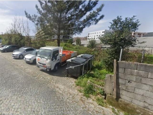 Terreno de 1356 m2 Braga