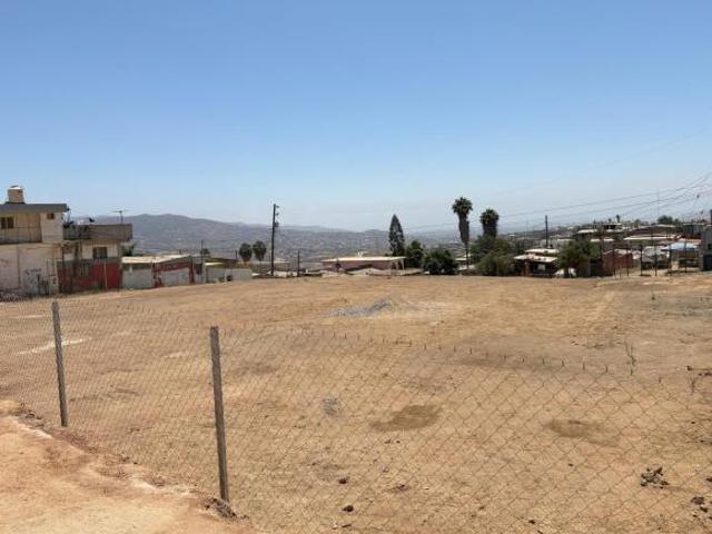 Terreno de 1,000 M2 a la Venta en Ensenada, B. C. 4