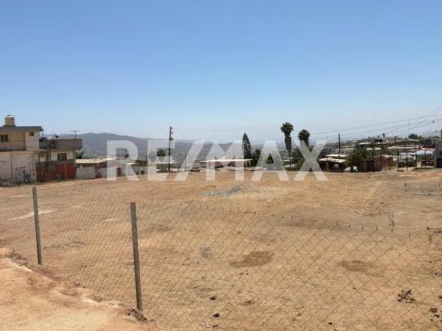 Terreno de 1,000 M2 a la Venta en Ensenada, B. C. 4