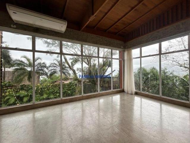 Terreno de 1.300m² à Venda no Ilha Porchat em São Vicente