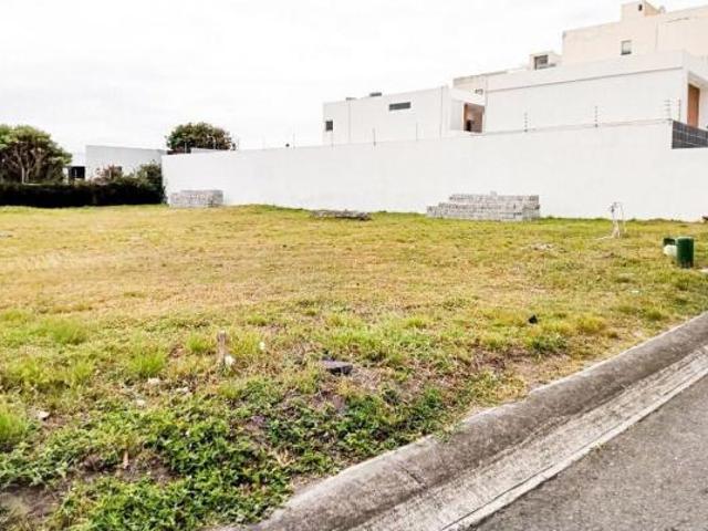 Terreno de 1,398 m2 en venta en Fracc. Lomas Residencial. ALVARADO, VER. RIVIERA VERACRUZANA