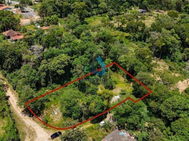 Terreno de 1.700m² em Mairinque