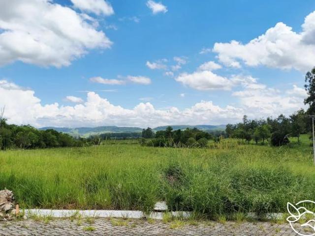Terreno de 240m² no Loteamento Colinas
