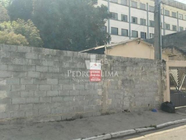 Terreno de 240m² na Penha 8m x 30m