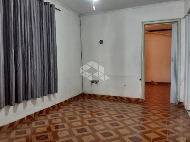 Terreno de 240m² sendo 8 x 30, plano com frente para 2 ruas. Imóvel à venda no Parque Peruche rend