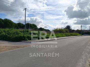 Terreno de 2420 m2 à venda Santarém