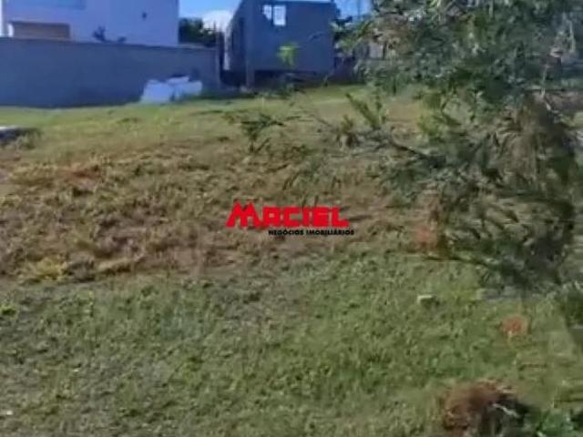 terreno de 250 m² em condominio fechado residencial Fogaça