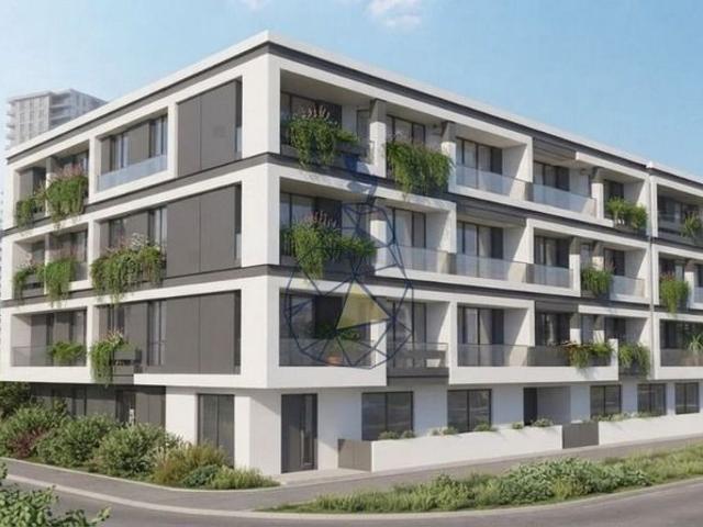 Terreno de 2536 m2 à venda Quelfes, Faro