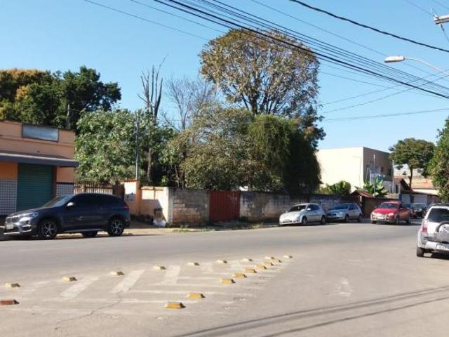 Terreno de 2635 m² à venda bairro Várzea