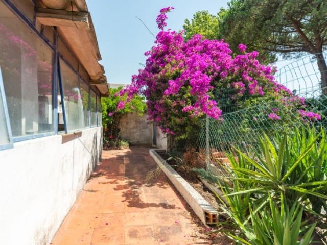 Terreno de 282 m2 Almada, Portugal