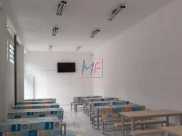 Terreno de 284m² com 2 casas,sendo 1 sobrado nos fundos e 1 casa com 3 vagas !