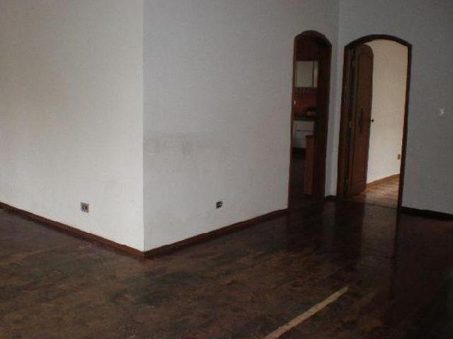 Terreno de 294m² com 3 quartos