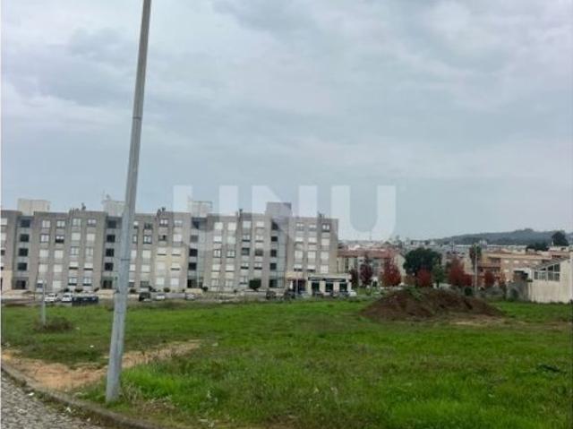 Terreno de 2000 m2 Santa Maria da Feira, Portugal