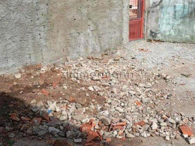TERRENO DE 200m² COM CASA ANTIGA NA VILA ROMANA