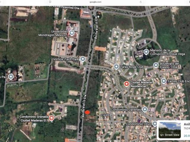 Terreno de 2100 m² en venta en El Marques
