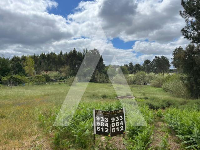 Terreno de 2197m², na zona industrial de Leiria
