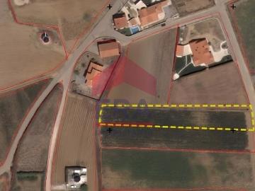 Terreno de 2.120m2 em Bufarda, Peniche