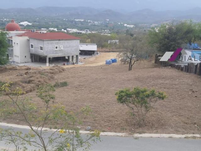 Terreno de 2,222 m2 en VENTA, Fracc. Las Misiones en Carretera Nacional, Santiago N.L