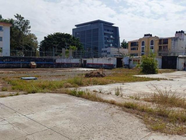 Terreno de 2,500 m² en La Giralda, Zapopan | Potencial de desarrollo