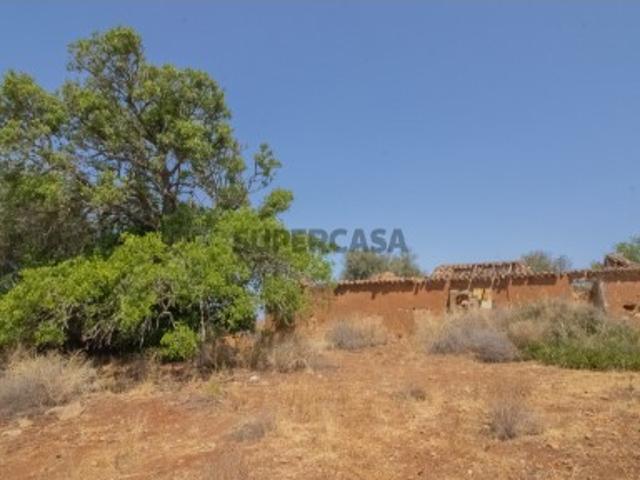 Terreno de 2ha com Ruina junto à Praia da Luz, Lagos