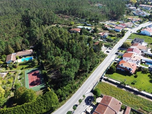 Terreno de 3400 m2 Santa Maria da Feira, Aveiro
