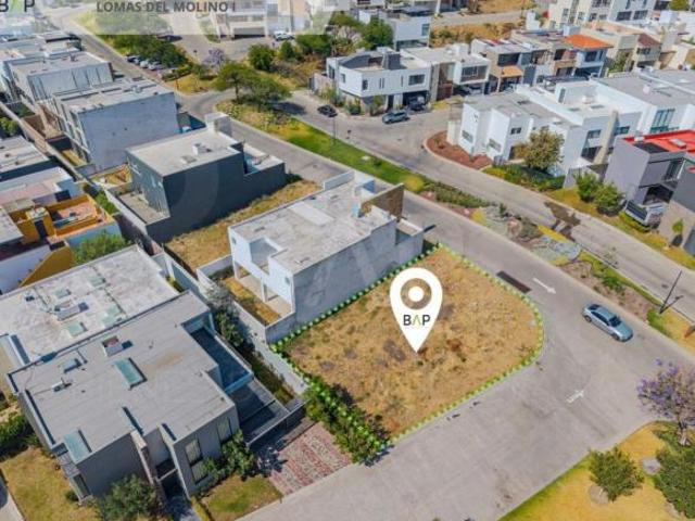 Terreno de 341 m² en venta en Lomas del Molino I