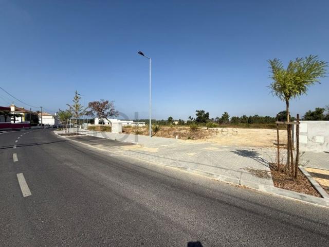Terreno de 350 m2 à venda Belverde, Seixal, Setúbal