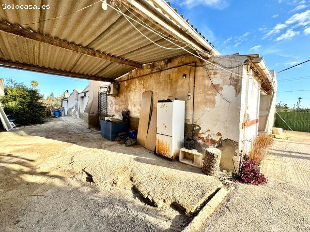 TERRENO DE 3600M2 CON CASA SEMIADOSADA A OTRA DE 154M2 CON ALMACEN INCLUIDO CON LUZ Y AGUA