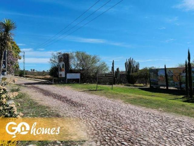 Terreno de 375 m2 en venta, Hacienda Yextho, en Tecozautla con seguridad