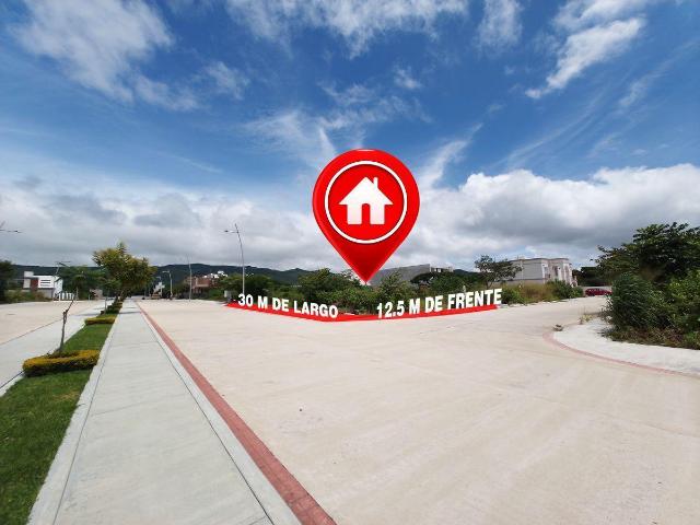 Terreno de 375 m2 en esquina en exclusivo residencial privado Grand Pedregal
