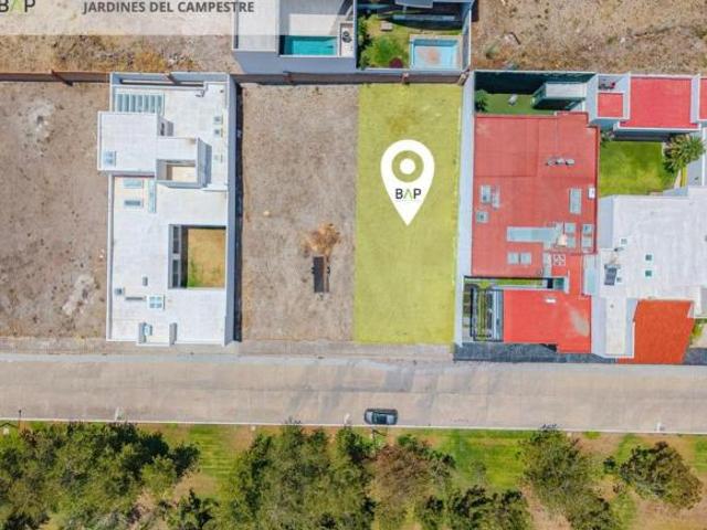 Terreno de 390 m² en venta en Jardines del Campestre