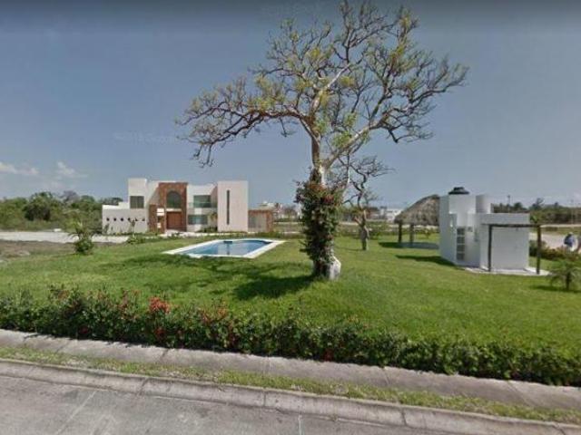 Terreno de 300 m2 en venta en Fracc. Real Mandinga. RIVIERA VERACRUZANA