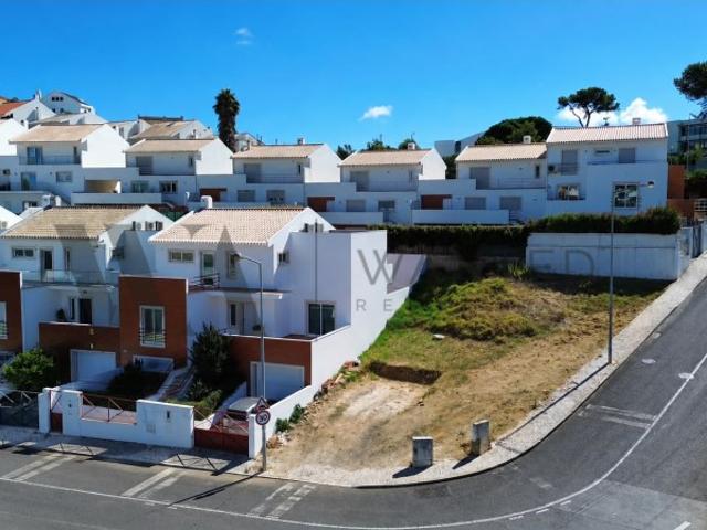 TERRENO DE 321,6 M² EM ZONA RESIDENCIAL, ESTORIL, CASCAIS