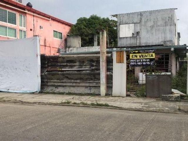 Terreno de 336.50 m2 en Venta en Calle Benito Juárez, Col. Brunet, Nanchital, Ver