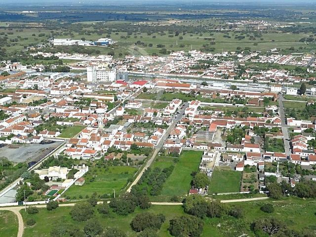 Terreno de 3 hectares em Ermidas do Sado com potencial para 90 apartamentos