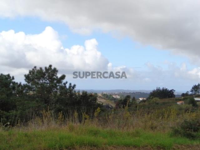 Terreno de 4440 m2 com vista para a Lagoa de Óbidos