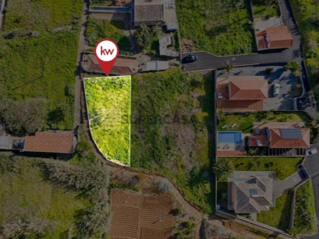Terreno de 451m2 nos Prazeres com Projeto Aprovado e Vista Deslumbrante