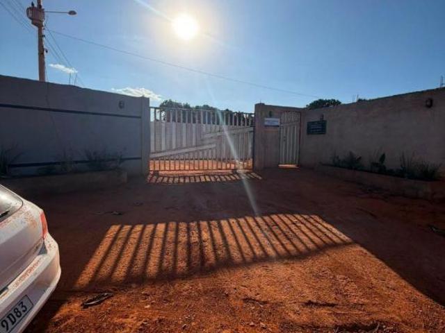 Terreno de 400 m² em venda no 26 de Setembro