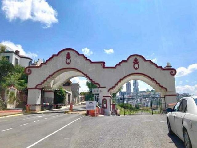 Terreno de 400m2 en la exclusiva Privada Balcones del Acueducto cerca de los Arcos de Querétaro!