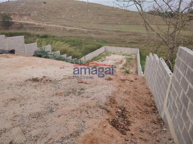 Terreno de 400m² para venda em Jacareí SP