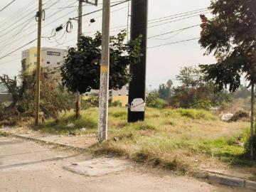 Terreno de 404 m² en venta sobre Carretera Chapala a 700m de Periferico