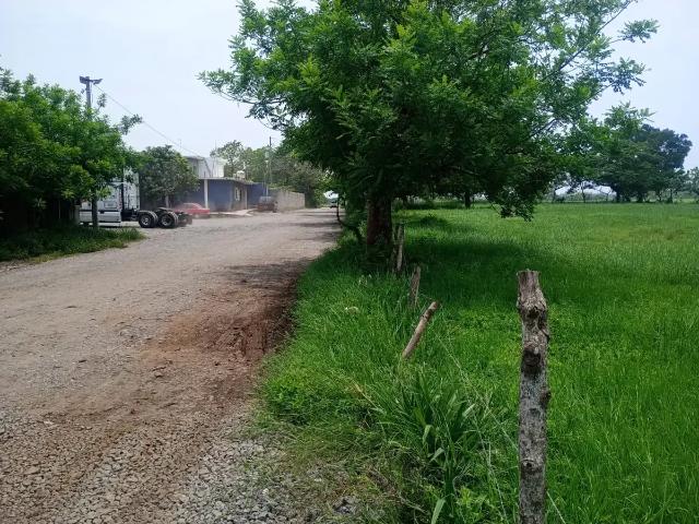 TERRENO DE 4.71 HECTAREAS EN SANTA FE VERACRUZ, RODEADO DE EMPRESAS DE TRANSPORTE