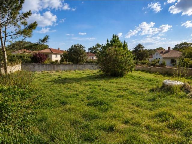 Terreno de 550 m² para Construção | São João das Lampas