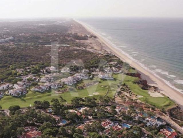 Terreno de 5.985m2, situado junto ao exclusivo Vale do Lobo Resort I Almancil I Algarve