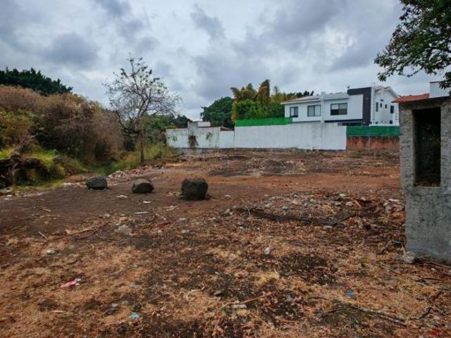Terreno de 665 m² en venta en Fraccionamiento Lomas de Cocoyoc