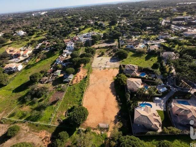 Terreno de 6800 m2 Almancil, Faro