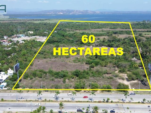 Terreno de 60 Hect?reas sobre el Boulevard de las Naciones