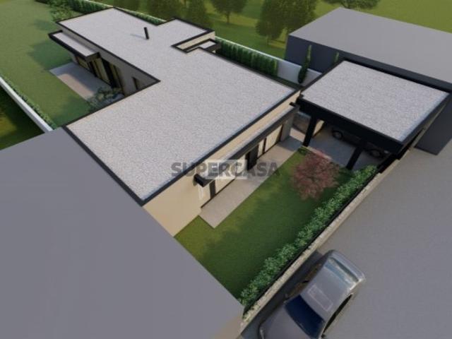 Terreno de 791,40m2 com projecto aprovado para moradia térrea na Cidade da Maia