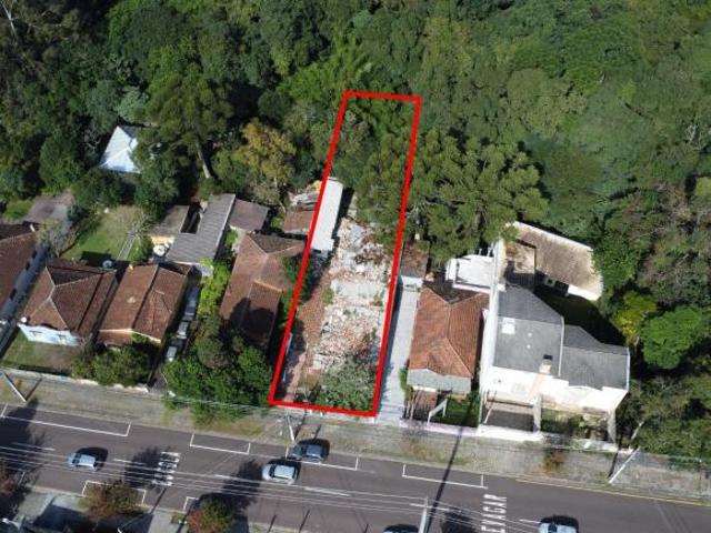 Terreno de 719m² no Bom Retiro – Ideal para Construção ou Investimento!